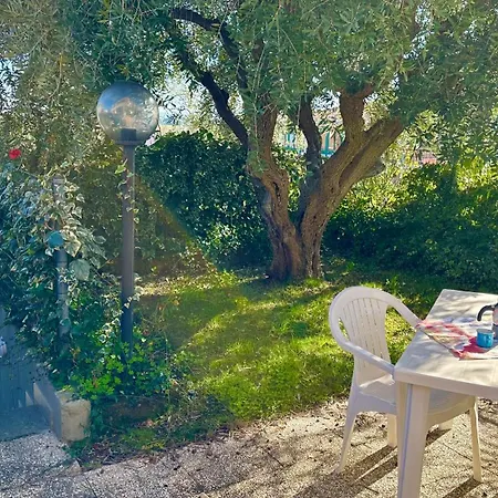 Apartament Palme 10 - Marcelli, Bilocale Con Doppio Giardino, Le Palme *