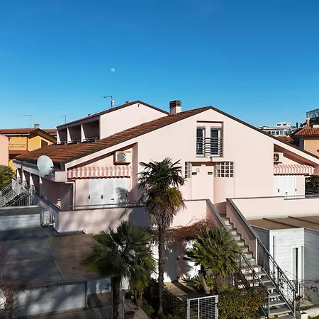 Palme 10 - Marcelli, Bilocale Con Doppio Giardino, Le Palme Apartament *