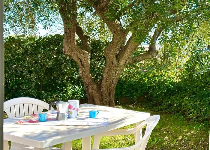 Palme 10 - Marcelli, Bilocale Con Doppio Giardino, Le Palme アパート